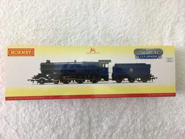 Hornby R3370TTS King Richard 11 6021 King Class - Image 2