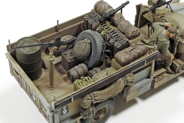 Tamiya 32407 British LRDG Command Car North Africa with 7 Figures - Image 3