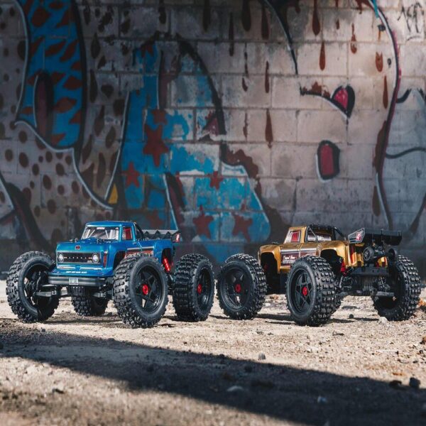 ARRMA ARA4410V2T2  1/10 Outcast 4X4 4S V2 BLX Stunt Truck RTR - Blue - Image 17