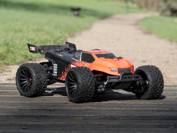 PD Racing PD861R 1:10 Radio Control TR10 4S Brushless Truggy - Image 4