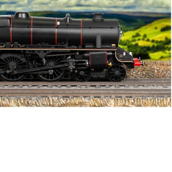 Hornby R30225SS BR, Stanier 5MT 'Black 5', 4-6-0, 44726 With Steam Generator - Era 5 - Image 9