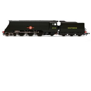 Hornby R30455 SR - Merchant Navy Class - 21C9 'Shaw Savill' (VE Day 80th Anniversary) PRE-ORDER