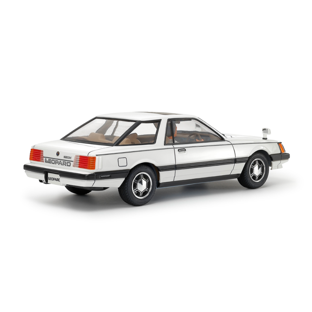 Tamiya 24378 1/24 Nissan Leopard Hardtop 280X SF-L - Image 3